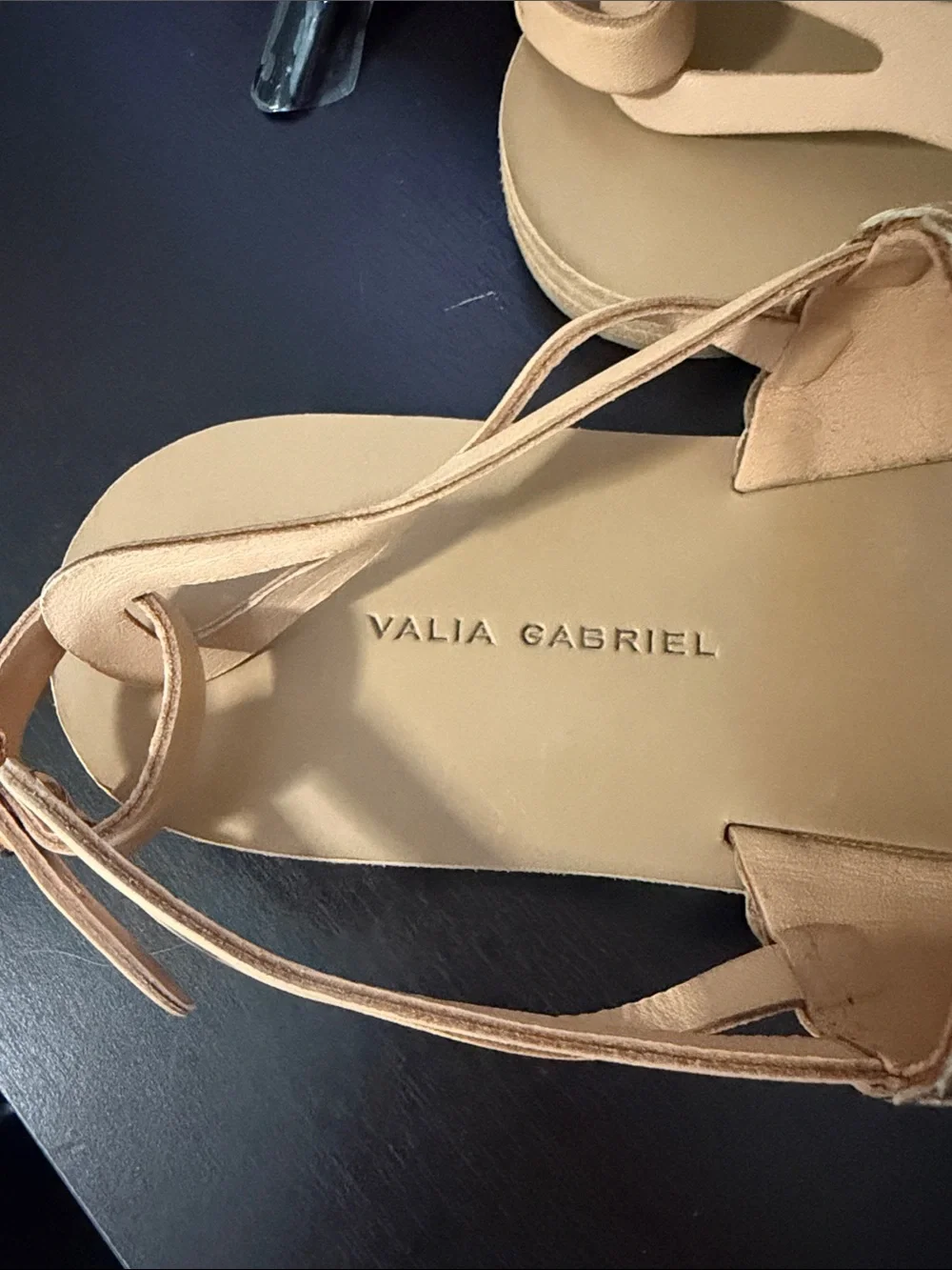 Anthropologie Valia Gabriel Grecian style flat leather sandals handmade 40 NEW